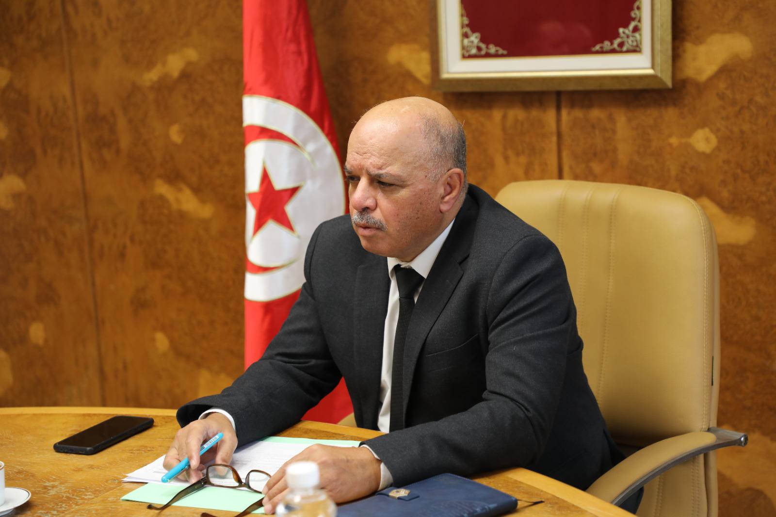 وزارة النقل: جلسة عمل حول التكوين في مجال سياقة العربات.