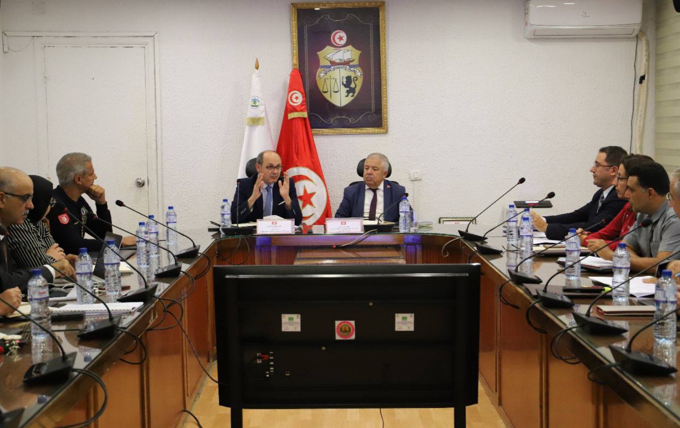 وزارة الفلاحــة : جلسة عمل للنّظر في اجراءات تيسير عمليّة ترويج المنتجات الفلاحيّة