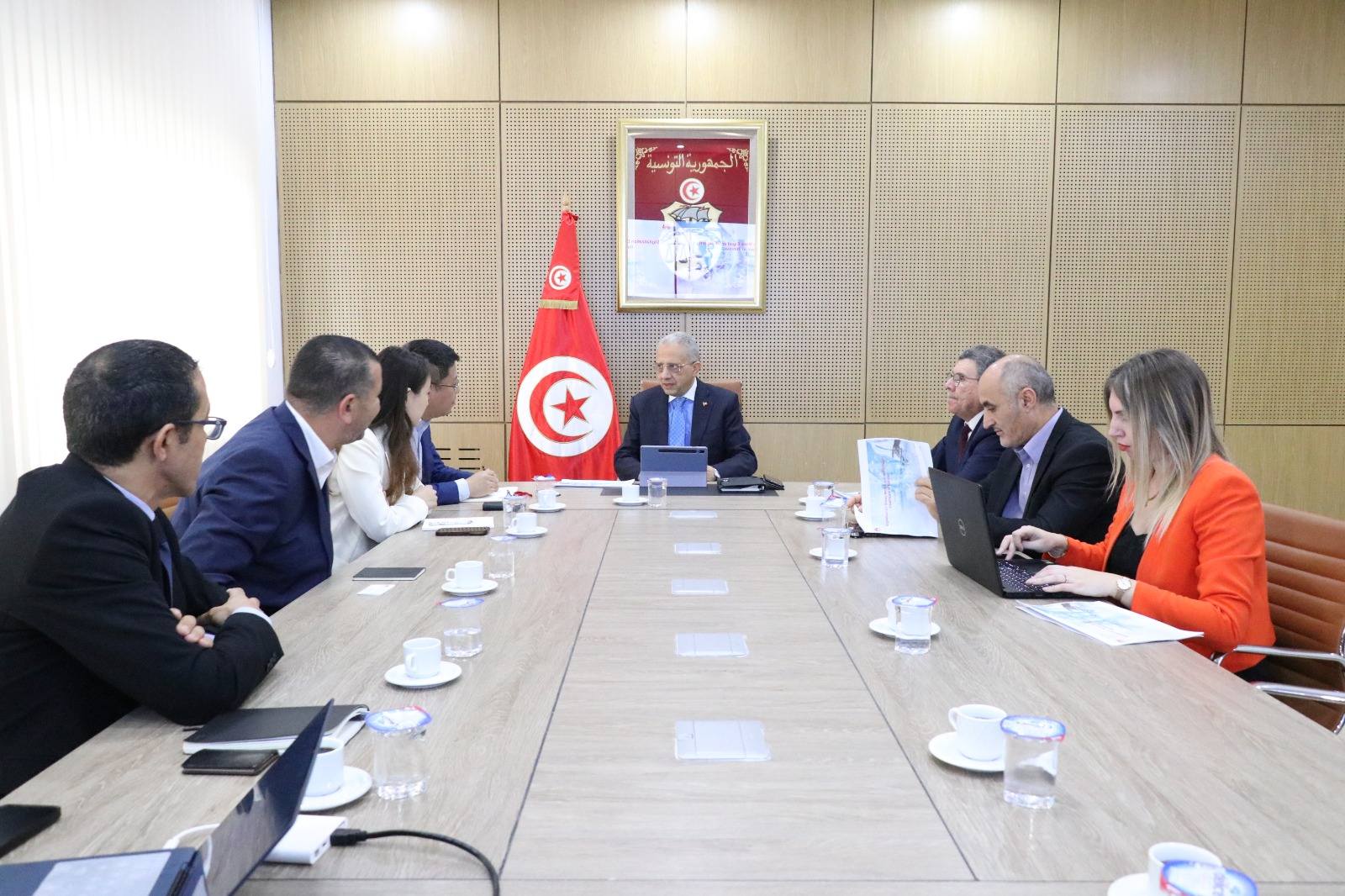 تعزيز التعاون التكنولوجي، محور لقاء وزير الصحّة ووفد عن شركة "هواوي"