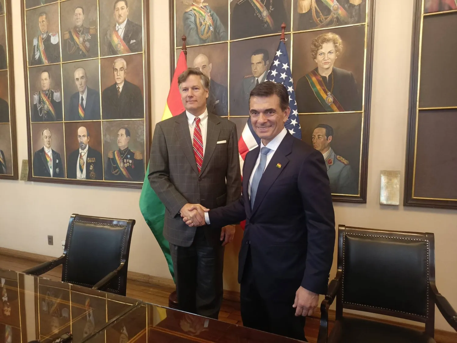 بوليفيا والولايات المتحدة تعتزمان استعادة العلاقات الدبلوماسية الكاملة