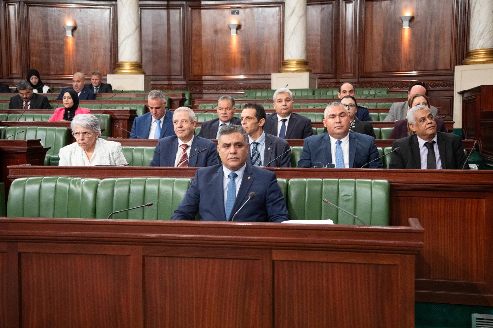  الجلسة العامة المشتركة بين المجلس الوطني للجهات والأقاليم ومجلس نواب الشعب تستانف اشغالها.