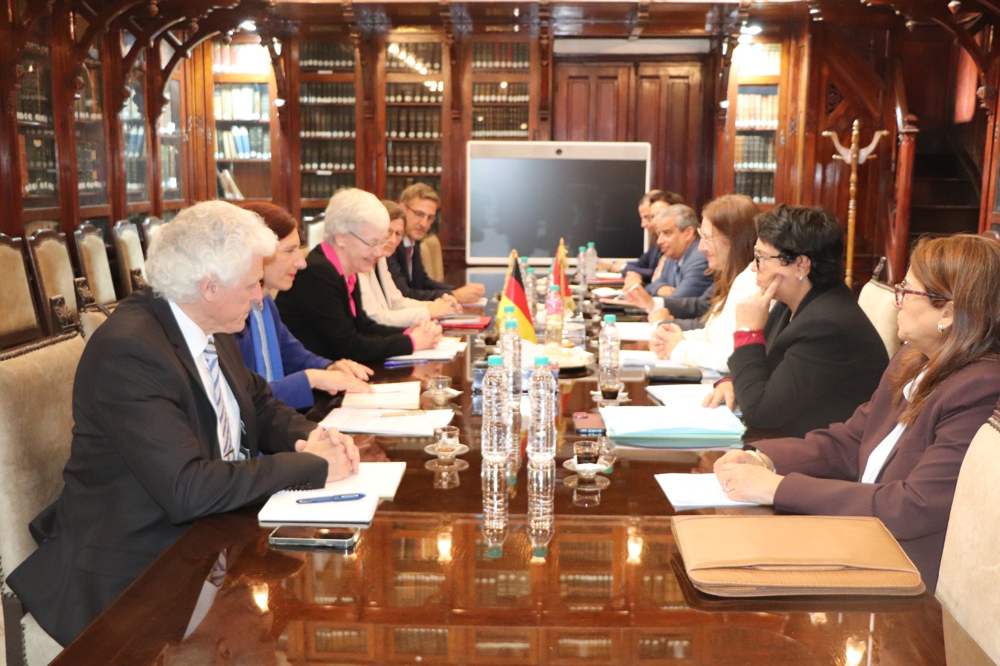 وزيرة الماليّة تلتقي بسفيرة ألمانيا بتونس