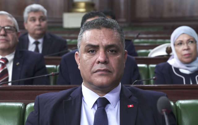 وزير الداخلية : الوحدات الأمنية المعنية بملف المخدرات تعمل على ضرب خطوط التهريب وأماكن إدخالها الى البلاد في مرحلة متقدمة من الحدود