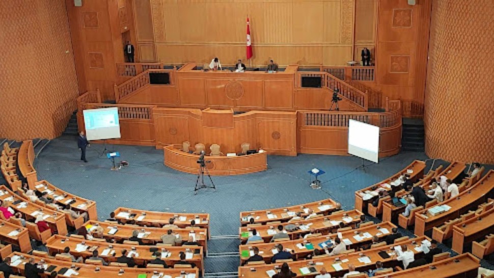 دور المؤسسة العسكريه في التنمية و"الساتر الترابي" أبرز محاور نقاش نواب مجلس الجهات والأقاليم لمهمة الدفاع الوطني