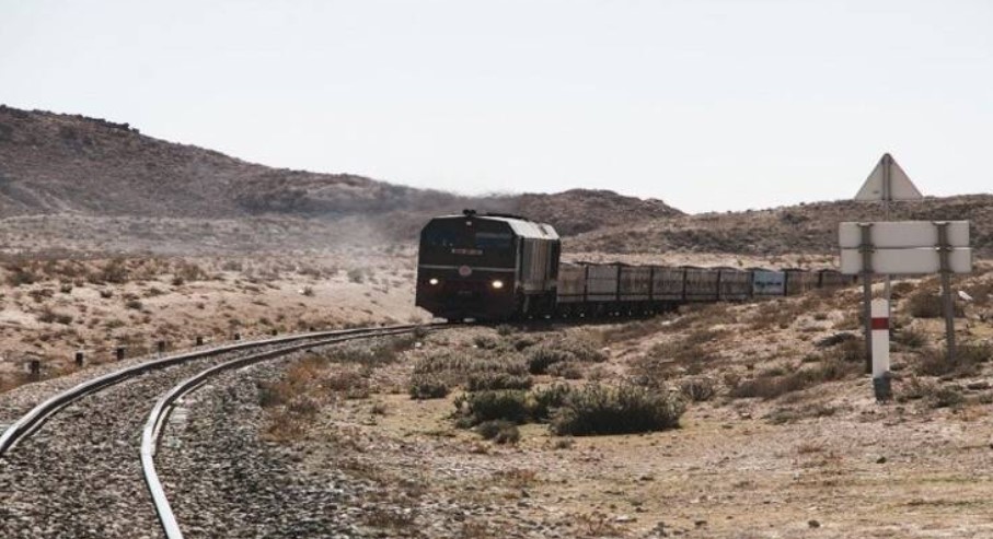 حادث انقلاب قطار لنقل الفسفاط بمنطقة جبل ثالجة بالمتلوي