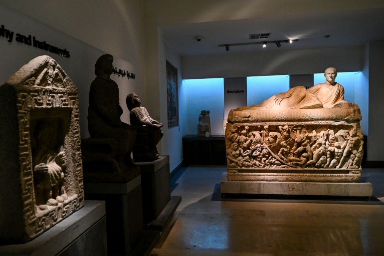 السلطات السورية تفتح تحقيقا بعد سرقة قطع ثمينة من المتحف الوطني