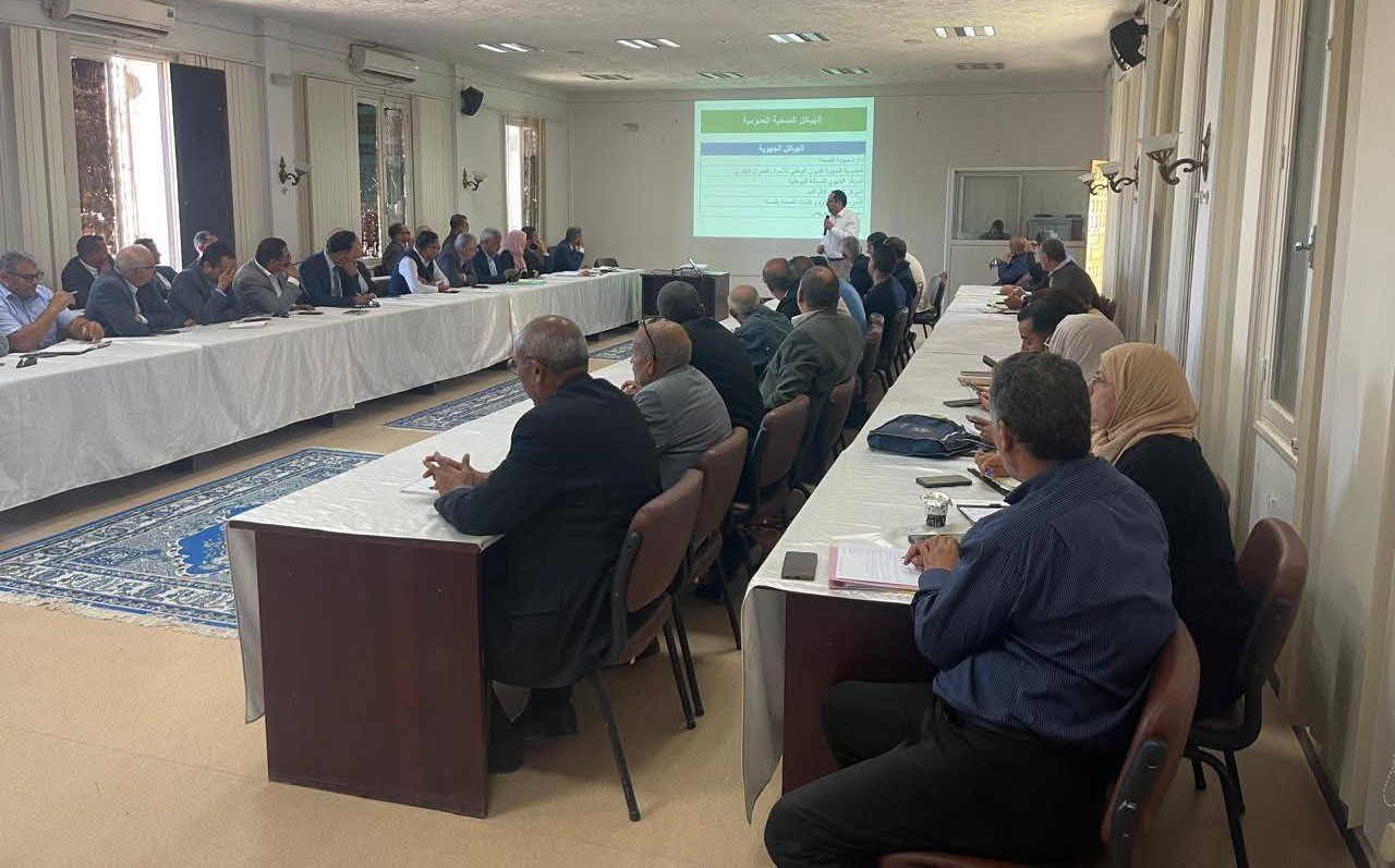  المجلس الجهوي للصحة بقفصة المنعقد اليوم بمقر الولاية ينظر  في السبل الكفيلة لدفع المشاريع المعطلة في القطاع الصحي بالجهة  