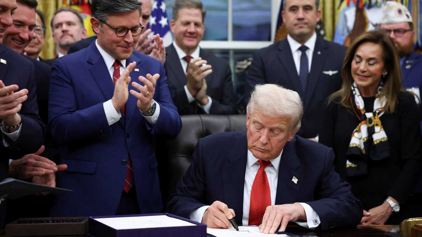 ترامب: أعلن إنهاء الإغلاق الحكومي