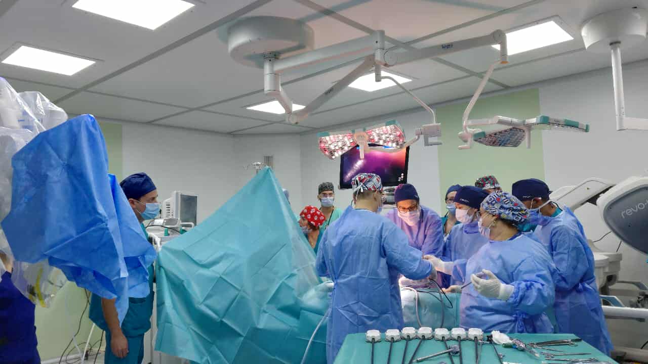  الدكتور رمزي نويرة : نجاح اول عملية جراحية روبوتية هو خطوة اولى وستعتمد بعدها في جراحات اخرى اكبر وادق 