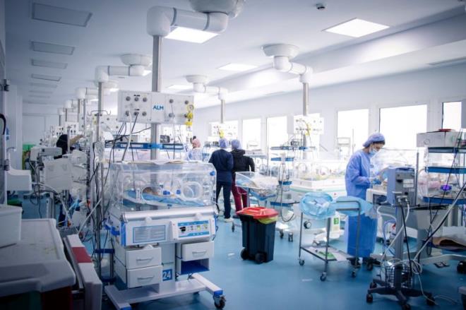 مركز التوليد وطب الرضع بتونس يتسلّم مجموعة معدّات طبية هبة من المنظمة الدولية للهجرة