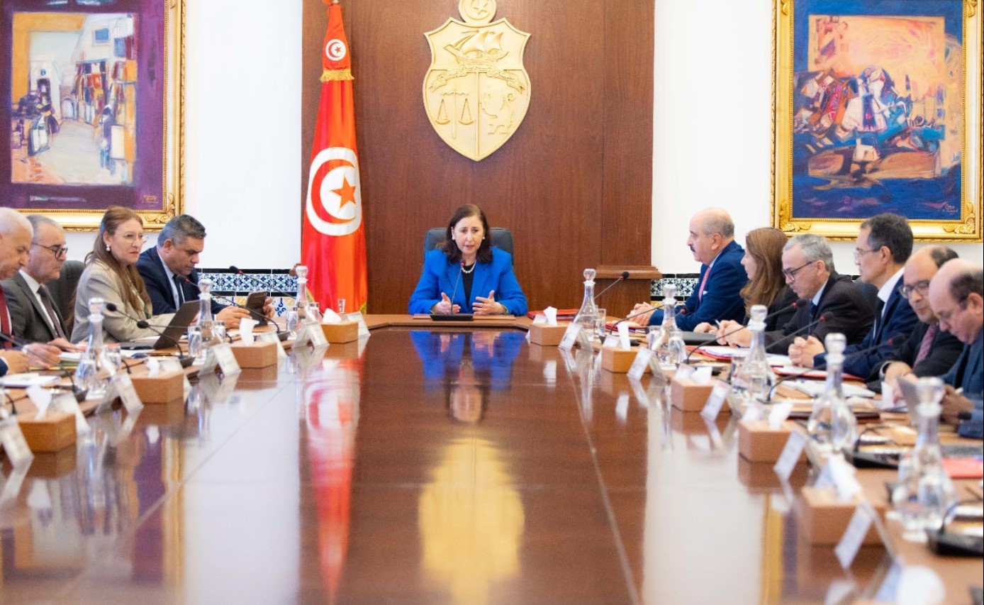 رئيسة الحكومة تُشرف على مجلس وزاري مضيق خصّص للنظر في تطوير منظومة الاستثمار