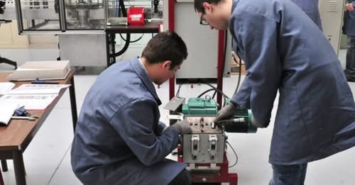 توفير أكثر من 12 ألف فرصة إدماج مهني: مركز التوجيه وإعادة التأهيل المهني يحتفل بمرور عشر سنوات على انطلاق عمله