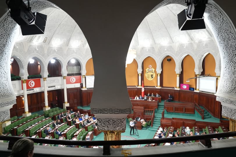 وزير التجارة يؤكد السعي الى تركيز نقاط بيع من المنتج الى المستهلك في كل الولايات للضغط على الاسعار والتصدي للاحتكار