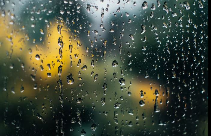 نشرة متابعة: انخفاض في الحرارة مع أمطار مؤقتا رعدية آخر النهار