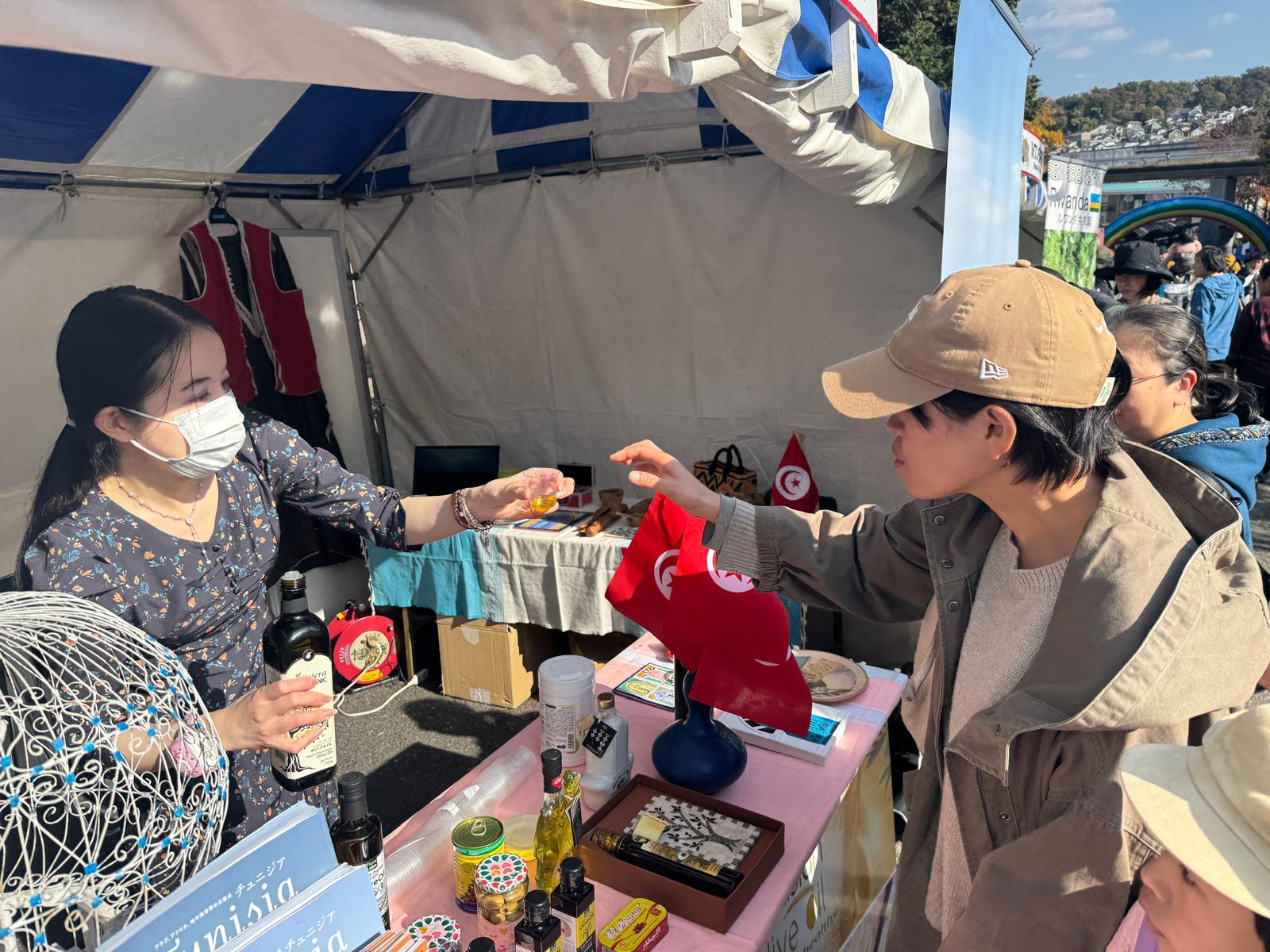 سفارة تونس بطوكيو تشارك في تظاهرة "أفريكا فاير"