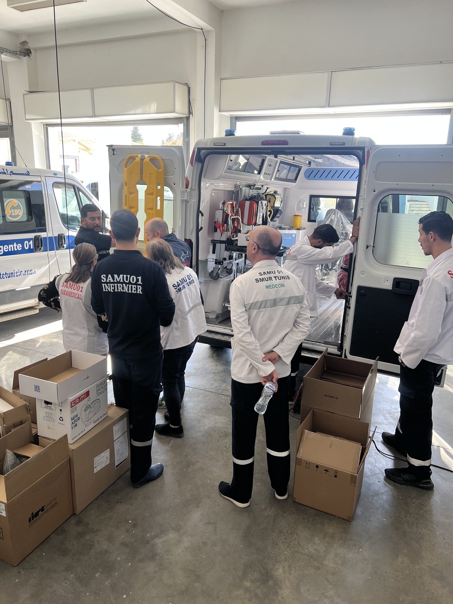 الاتحاد الأوروبي يسلّم تونس 47 سيارة إسعاف كاملة التجهيز