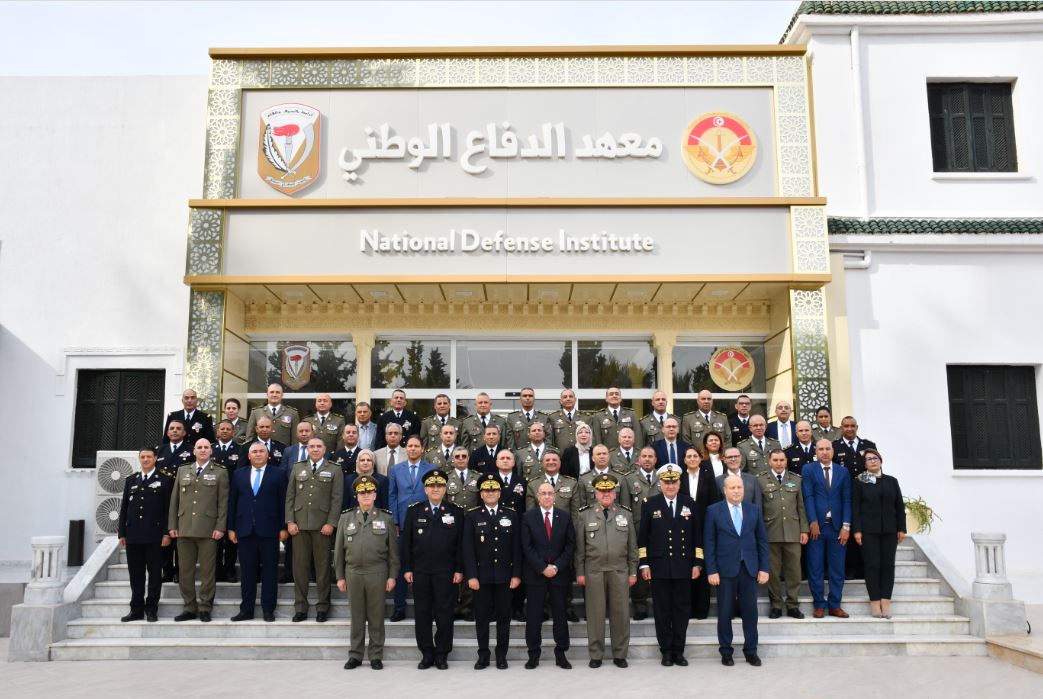 وزير الدّفاع يفتتح الدورة 43 لمعهد الدّفاع الوطني