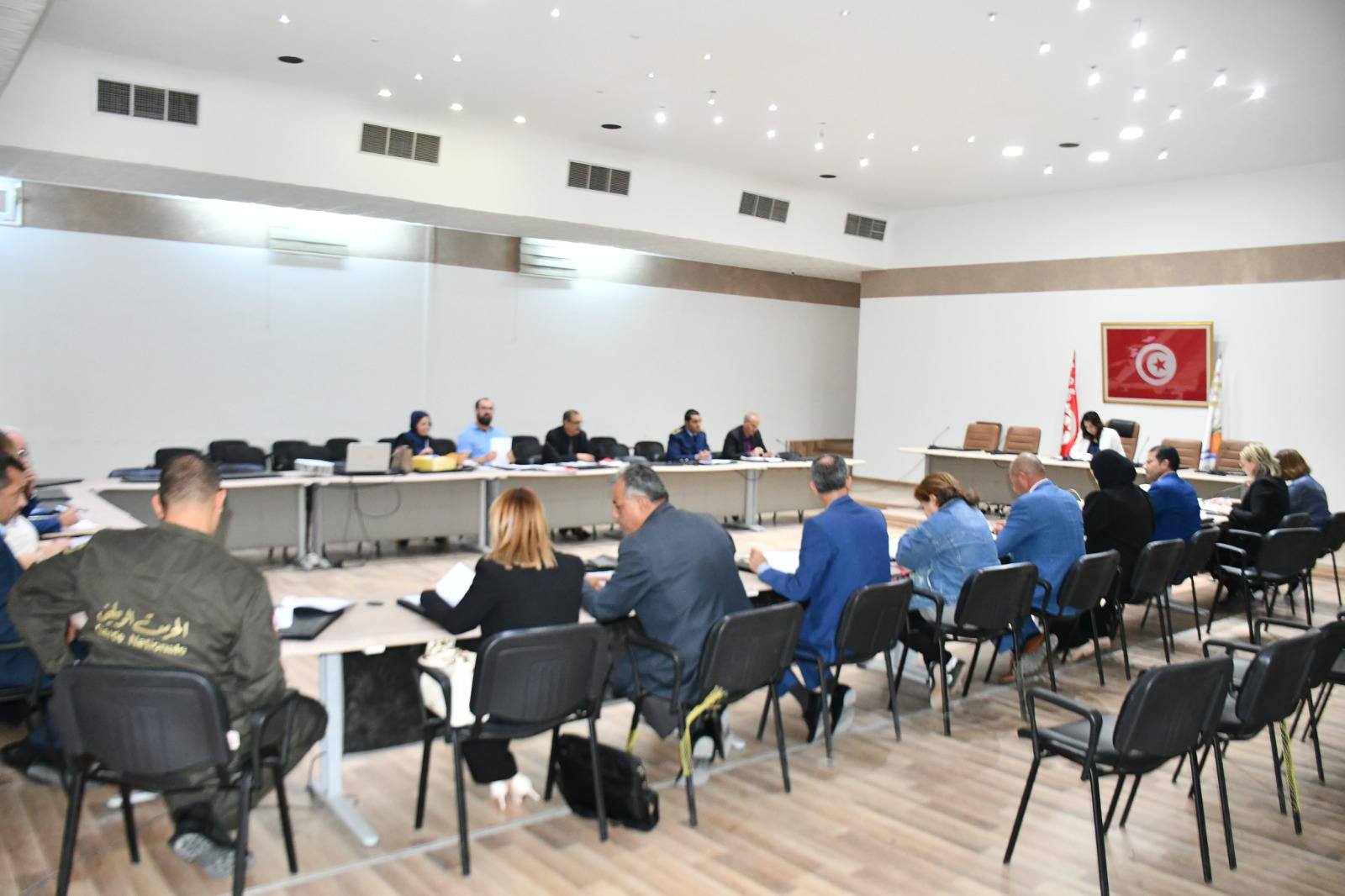 اجتماع اللجنة الجهوية المكلفة بدراسة مطالب تراخيص فتح واستغلال المؤسسات المرتبة