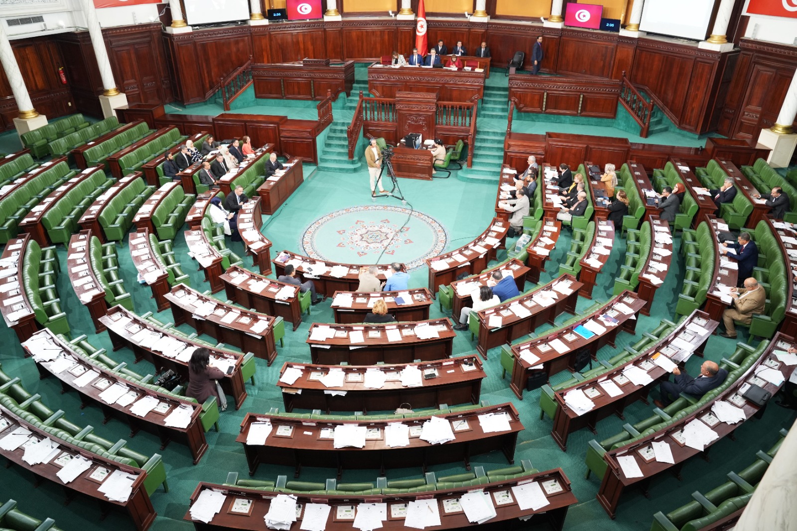 نواب الغرفتين البرلمانيتين يدعون إلى ضمان النفاذ العادل إلى الخدمات الصحية