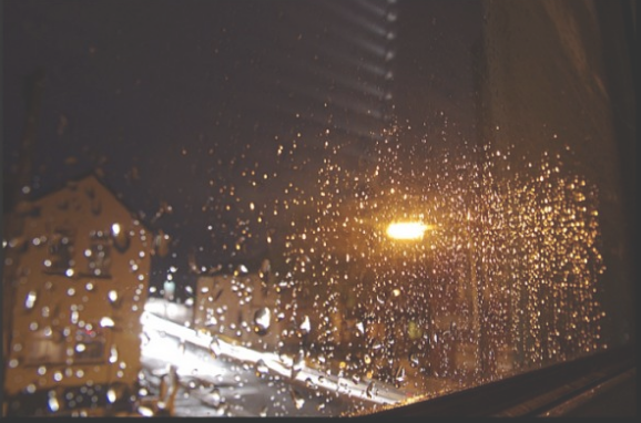 أمطار مؤقتا رعدية وأحيانا غزيرة بالوسط والجنوب مع رياح قوية تتجاوز سرعتهتا الـ90 كلم في الساعة