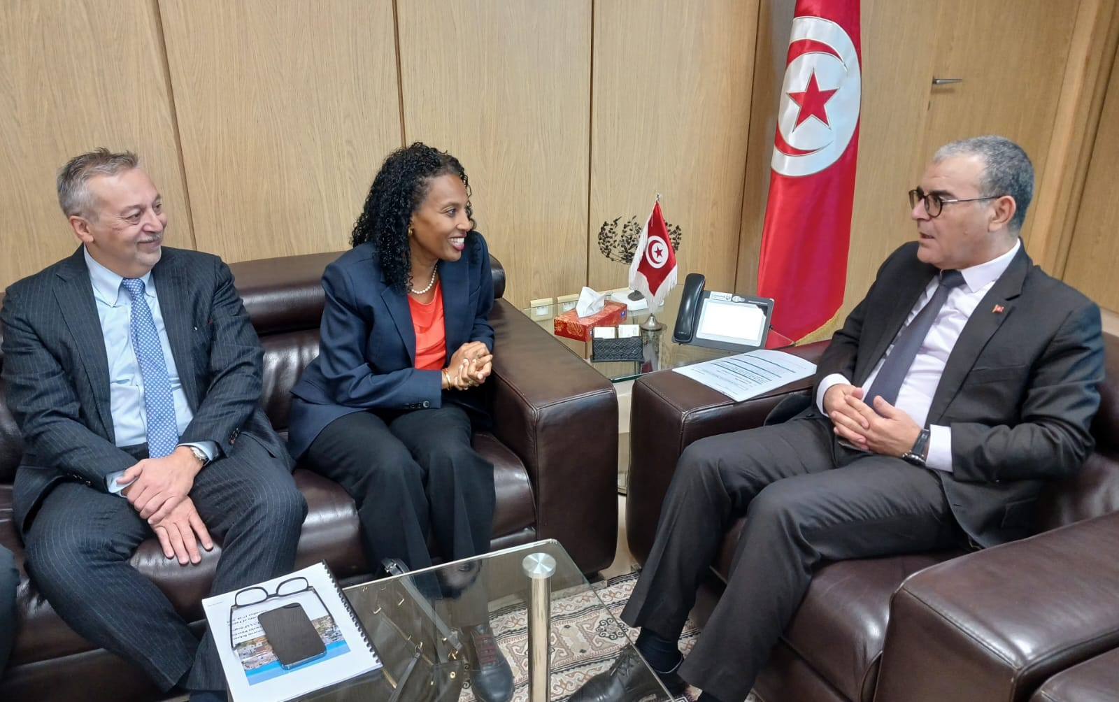 وزير الإقتصاد يلتقي المديرة الإقليمية للتنمية المستدامة في  الشرق الأوسط وشمال افريقيا وافغانستان وباكستان بالبنك الدولي