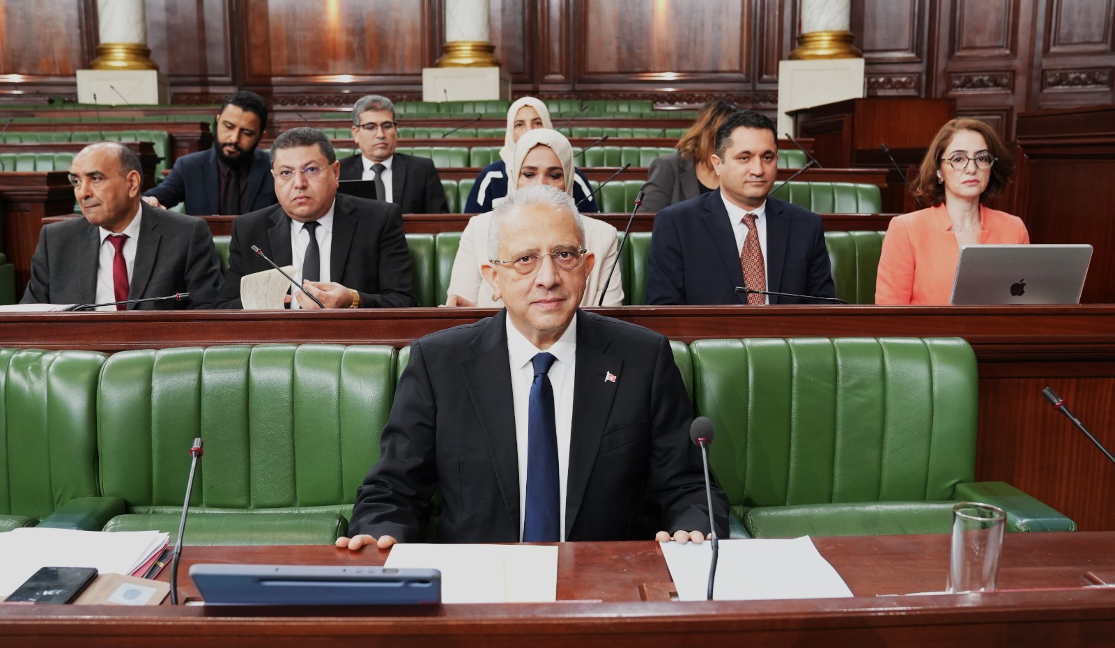 "وزير الصحة يؤكد استجابة الوزارة لأغلب مطالب الأطباء الشبان ويؤكد "فتح باب الحوار بعيدا عن منطق الابتزاز