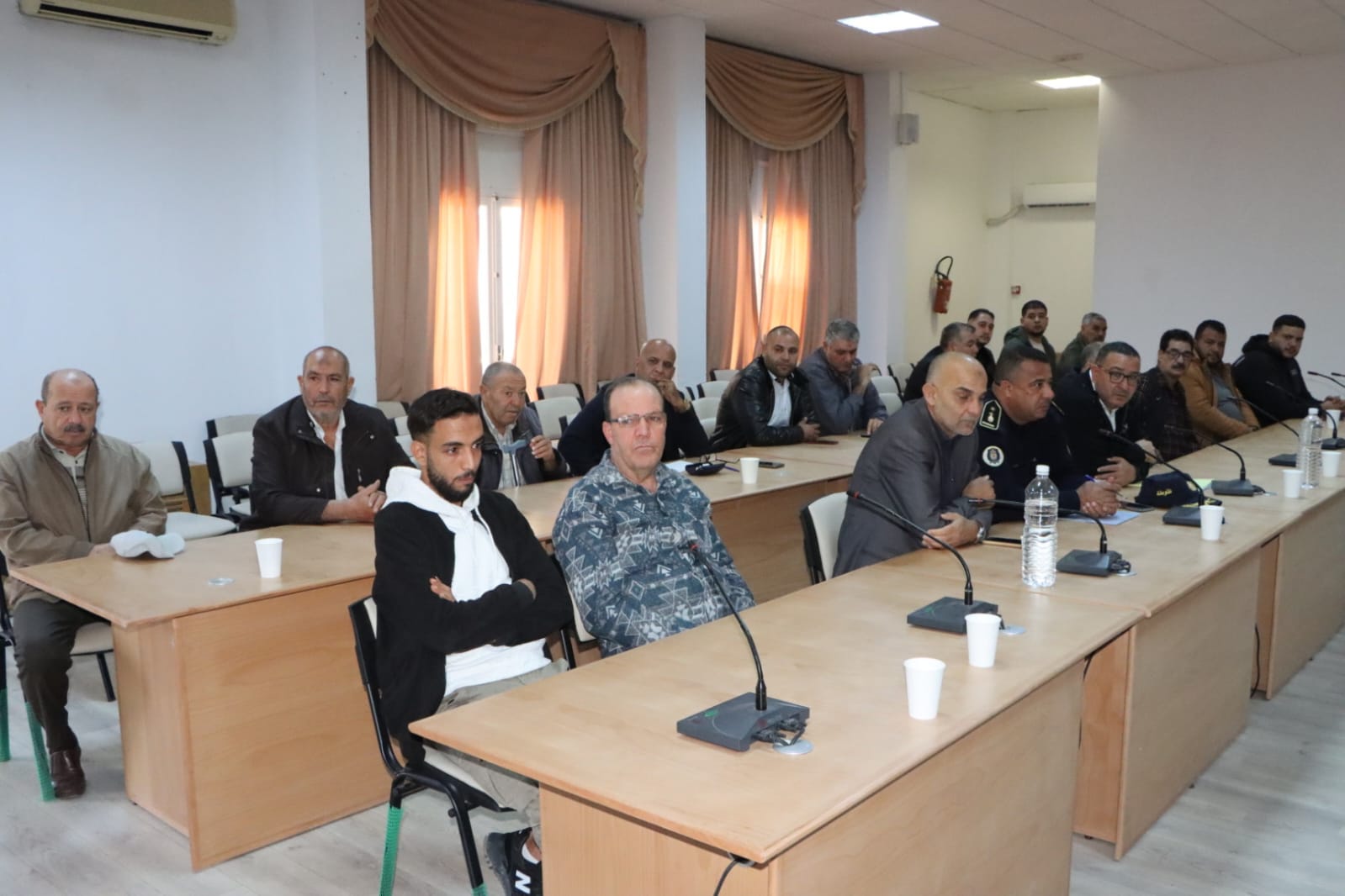 جلسة العمل حول تركيز منظومة الفوترة الإلكترونية بسوق الجملة للخضر والغلال بالمكنين