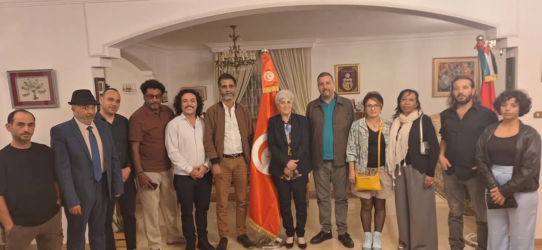 مسرحية "عطيل وبعد..." للمخرج حمادي الوهايبي تحصد 3 جوائز في الدورة 30 لمهرجان الأردن المسرحي