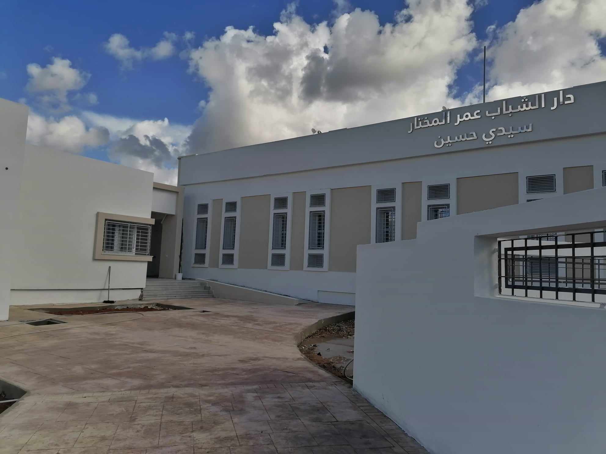 اذاعة الشباب تواكب زيارة وزير الشباب والرياضة لعدد من المنشآت الرياضية بولاية تونس