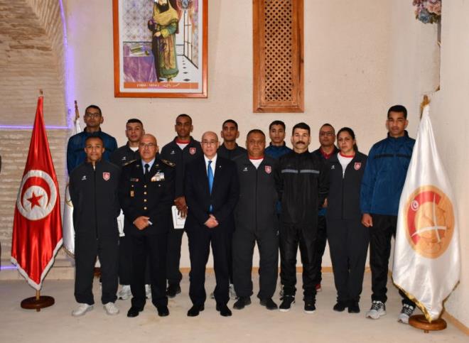 وزير الدفاع الوطني يؤدّي زيارة إلى إدارة التربية البدنية والرياضة العسكرية