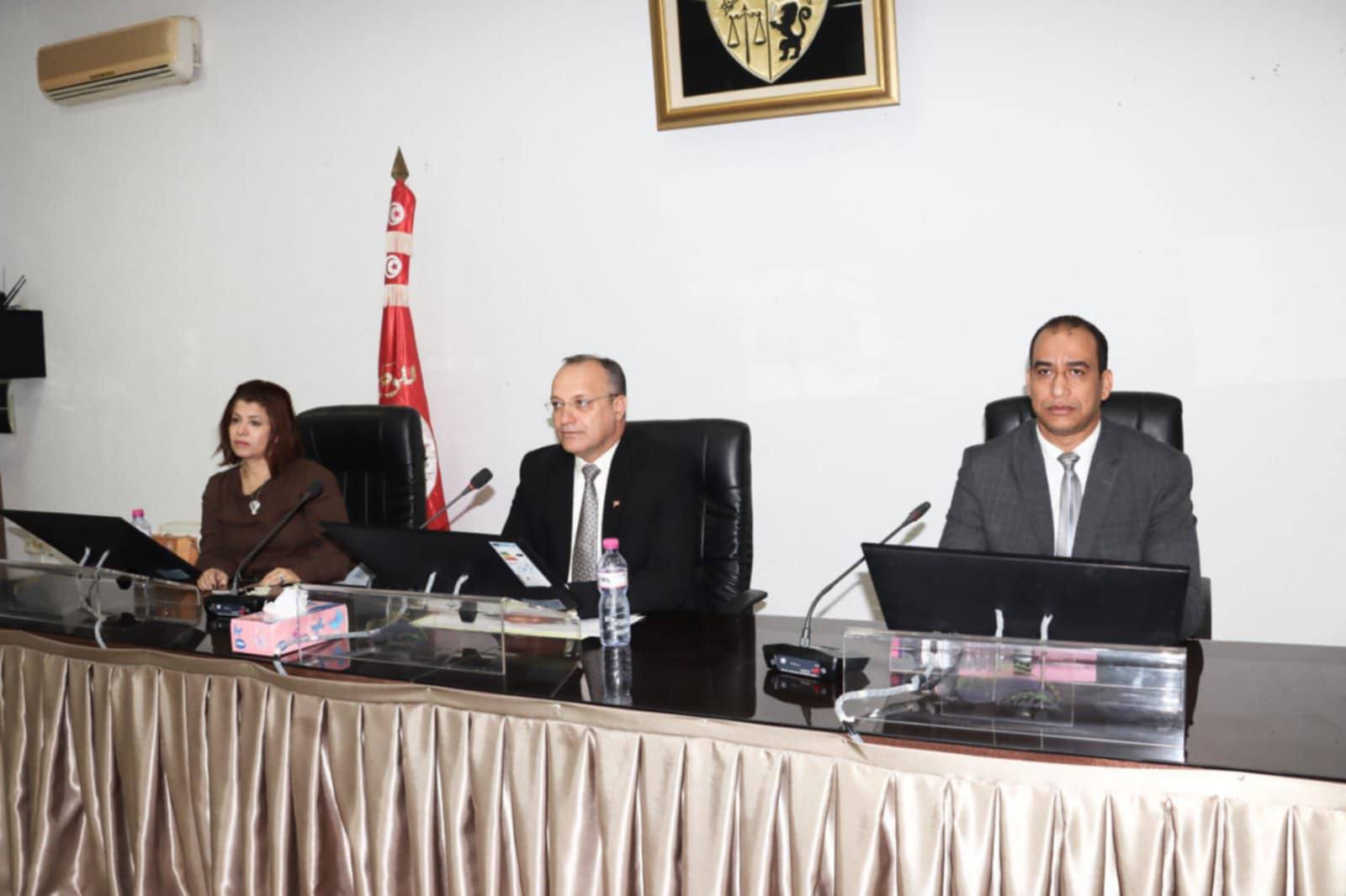 متابعة سير انجاز المشاريع البلدية بولاية المهدية.