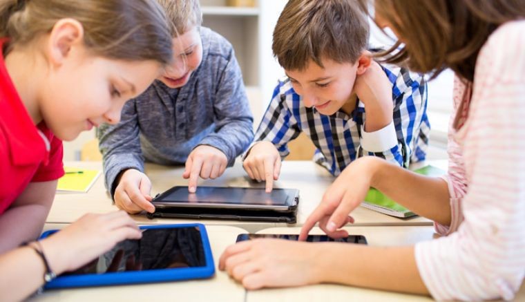 مرصد حقوق الطفل: جلسة عمل لتدارس مخاطر "تيك توك" والفضاء الرقمي على الأطفال