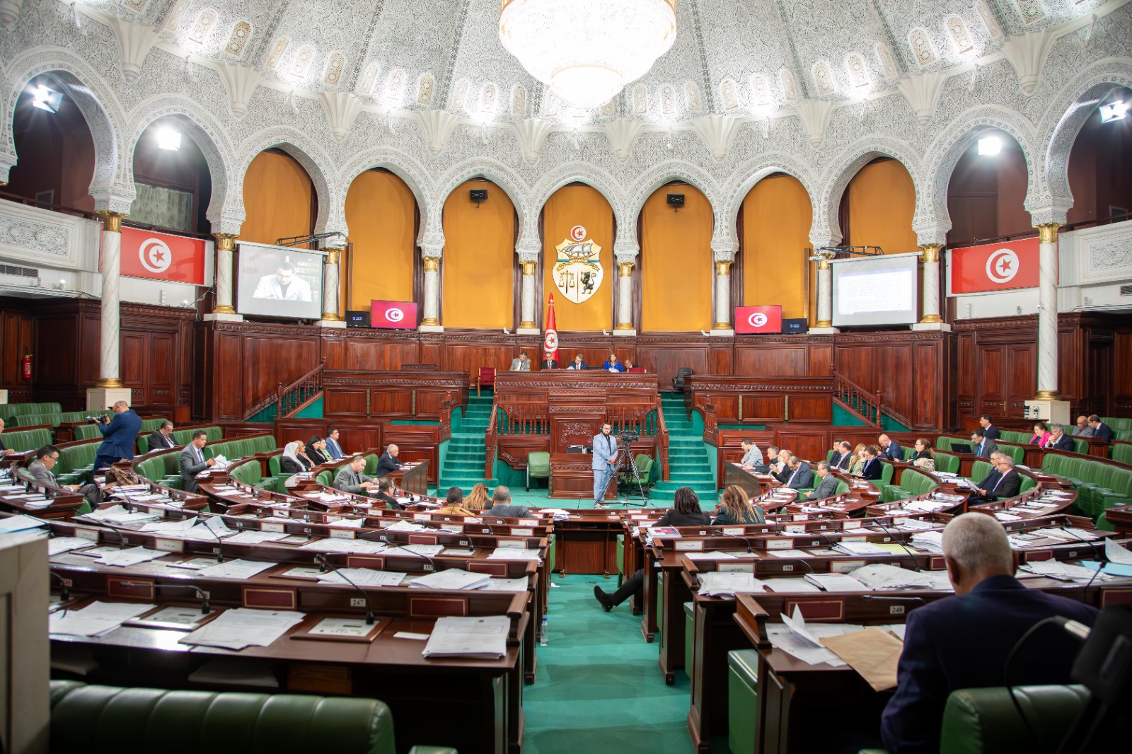 وزير الاقتصاد والتخطيط : تعدد مؤشرات التعافي التدريجي للاقتصاد يقتضي تسريع نسق تنفيذ المشاريع في الجهات 