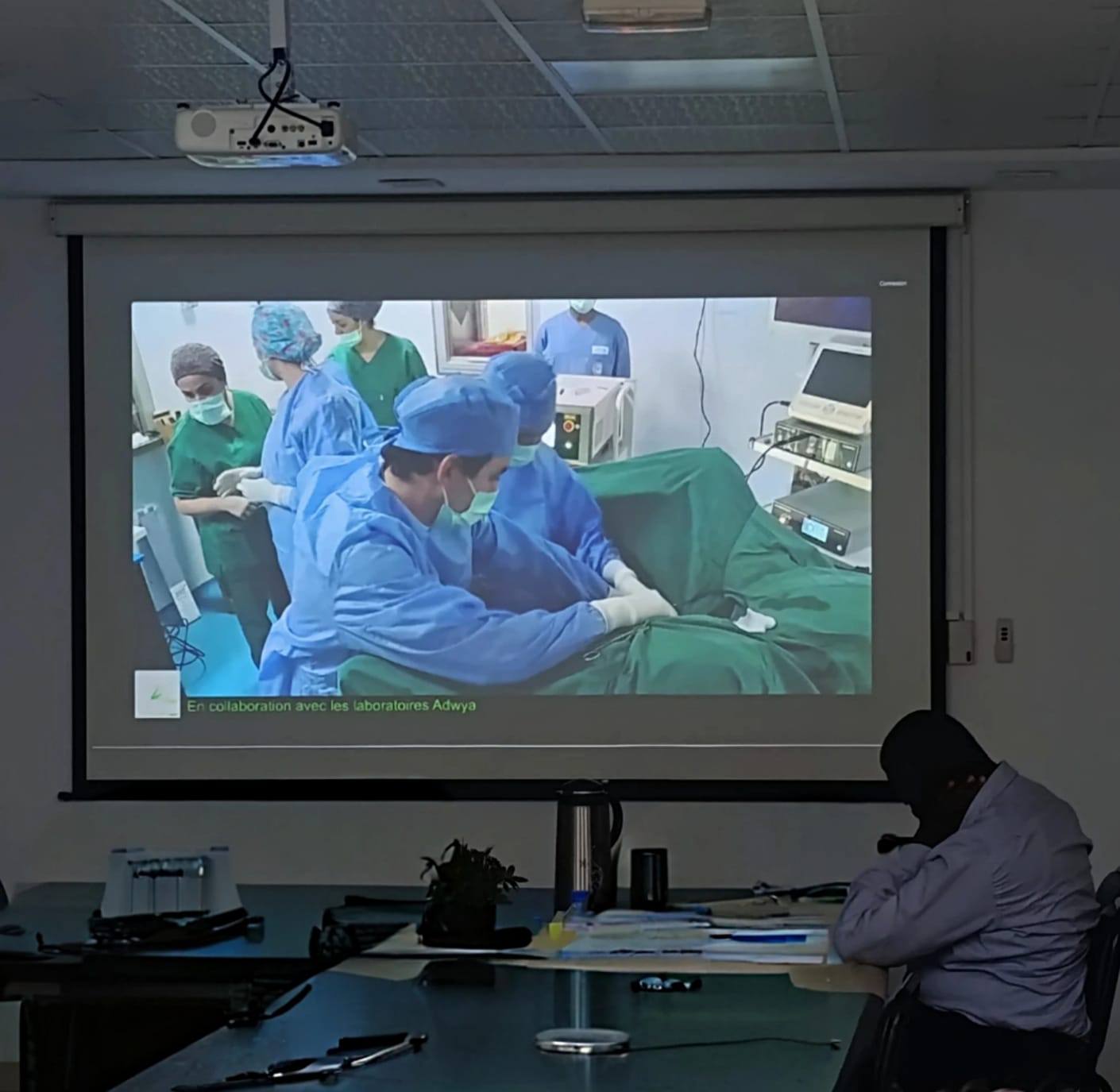 تونس تحتضن أوّل ورشة دولية للجراحة بالروبوت والليزر