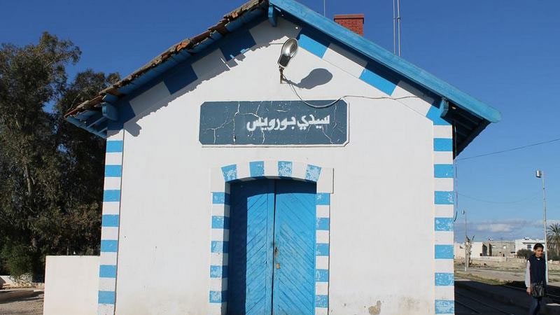  متساكنو فيرمة الحياة بسيدي بورويس يطالبون  باستكمال انجاز مشروع تزويدهم بمياه الشرب وتهيئة المسالك الفلاحية