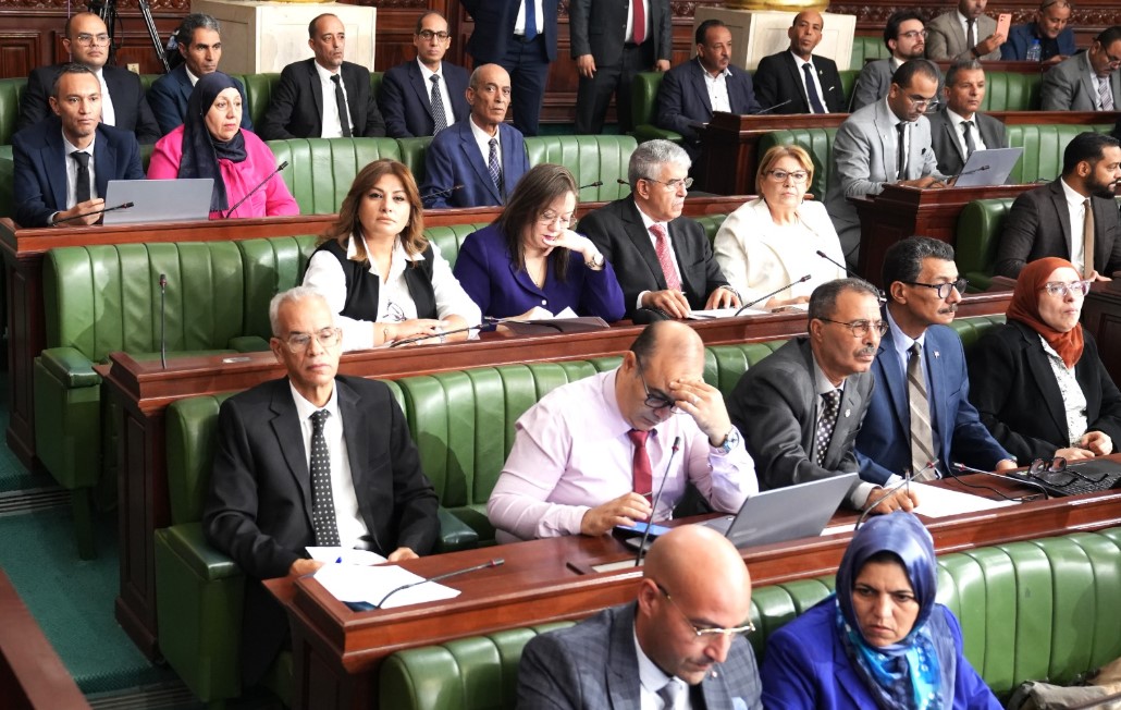 نواب مجلس الجهات والأقاليم يطالبون بتطبيق قانون منع المناولة والترفيع في منحة العائلات المعوزة