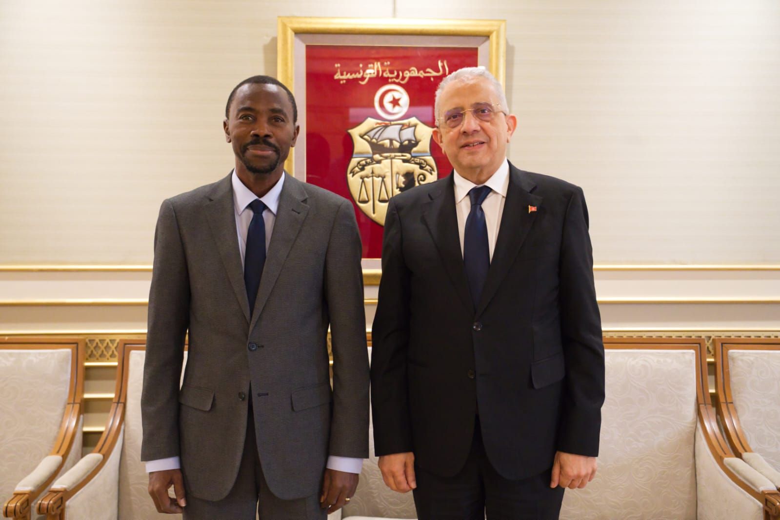 تونس – الكونغو الديمقراطية: تعزيز التعاون الصحي خلال منتدى الطب الصيني الإفريقي