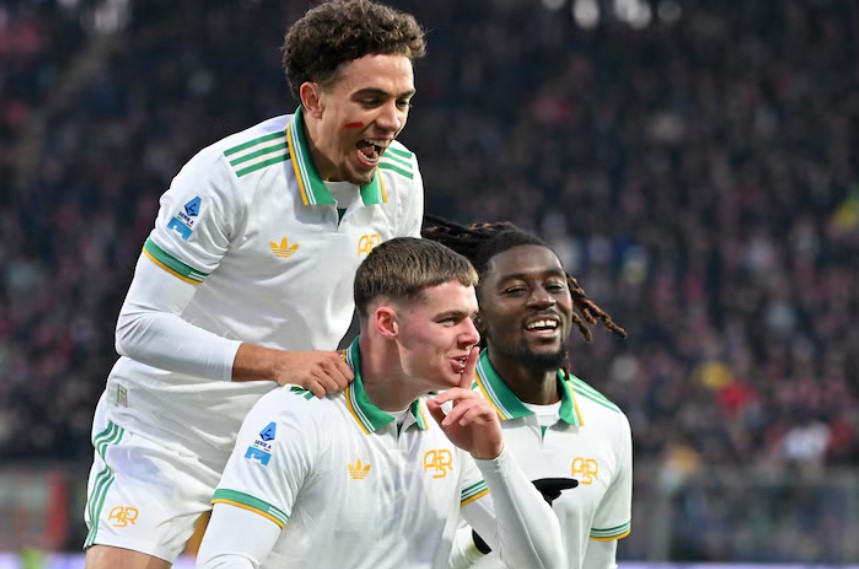 روما يقفز إلى صدارة الدوري الإيطالي