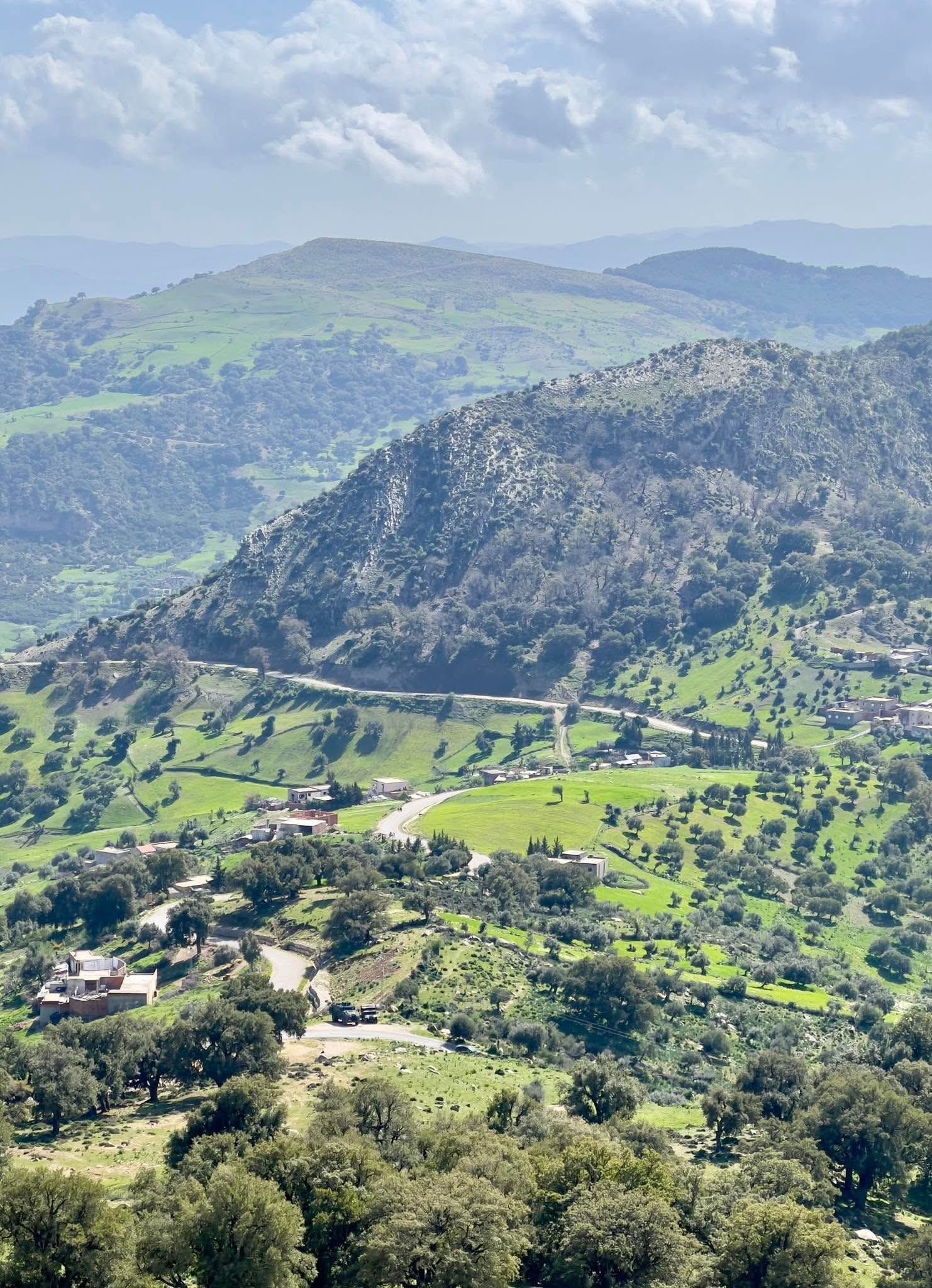 Temps partiellement nuageux et les températures en légère hausse 