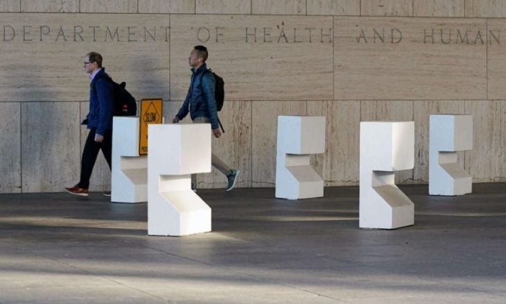 الولايات المتحدة: إدارة ترامب ستسرح 317 ألف موظف هذا العام