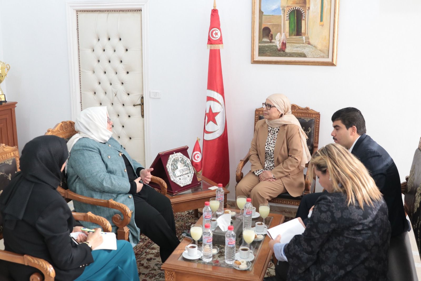 وزيرة الأسرة تلتقي المديرة العامة لمركز الأبحاث الإحصائية والاقتصادية والاجتماعية والتدريب للدول الإسلامية