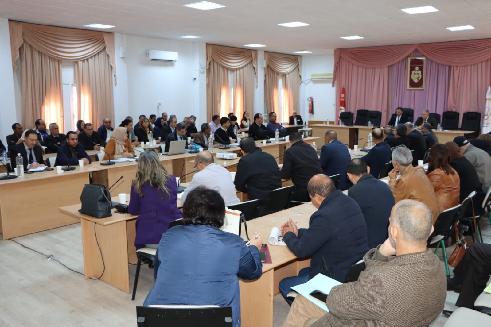 المكنين :قريبا تعزيز اسطول شركة النقل بانتدابات و معدات