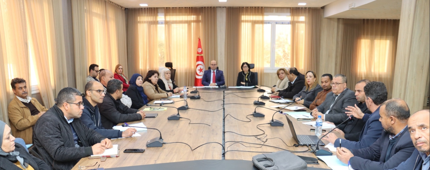 متابعة تقدم إنجاز برنامج التنمية المندمجة بالجهة