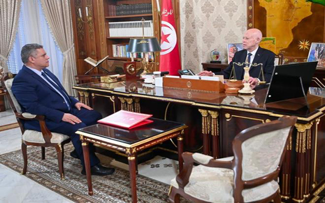 رئيس الدّولة يؤكد على ضرورة مضاعفة الجهود في كامل أنحاء الجمهوريّة لرفع الفضلات المتراكمة