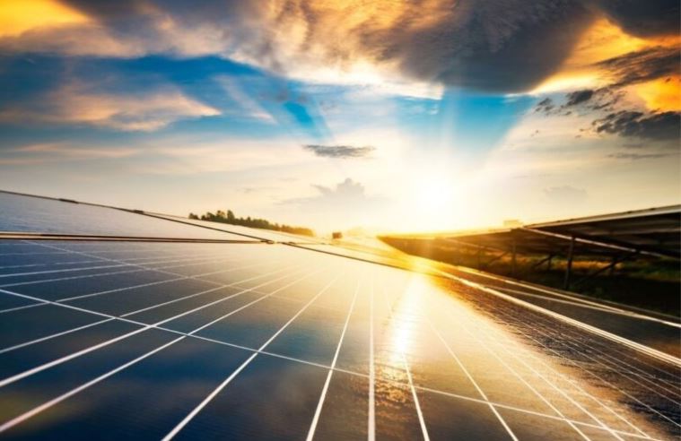 كاتب الدولة المكلف بالانتقال الطاقي: قريبا دخول محطات توليد الكهرباء من الطاقة الشمسية بالقيروان وسيدي بوزيد وتوزر حيز الاستغلال