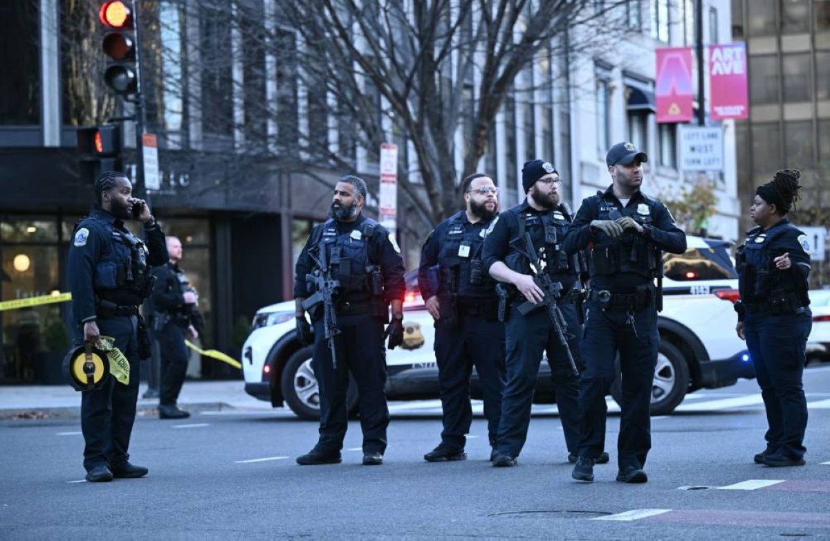 مكتب التحقيقات الاتحادي يحقق في دوافع مسلح أطلق النار على حارسين قرب البيت الأبيض