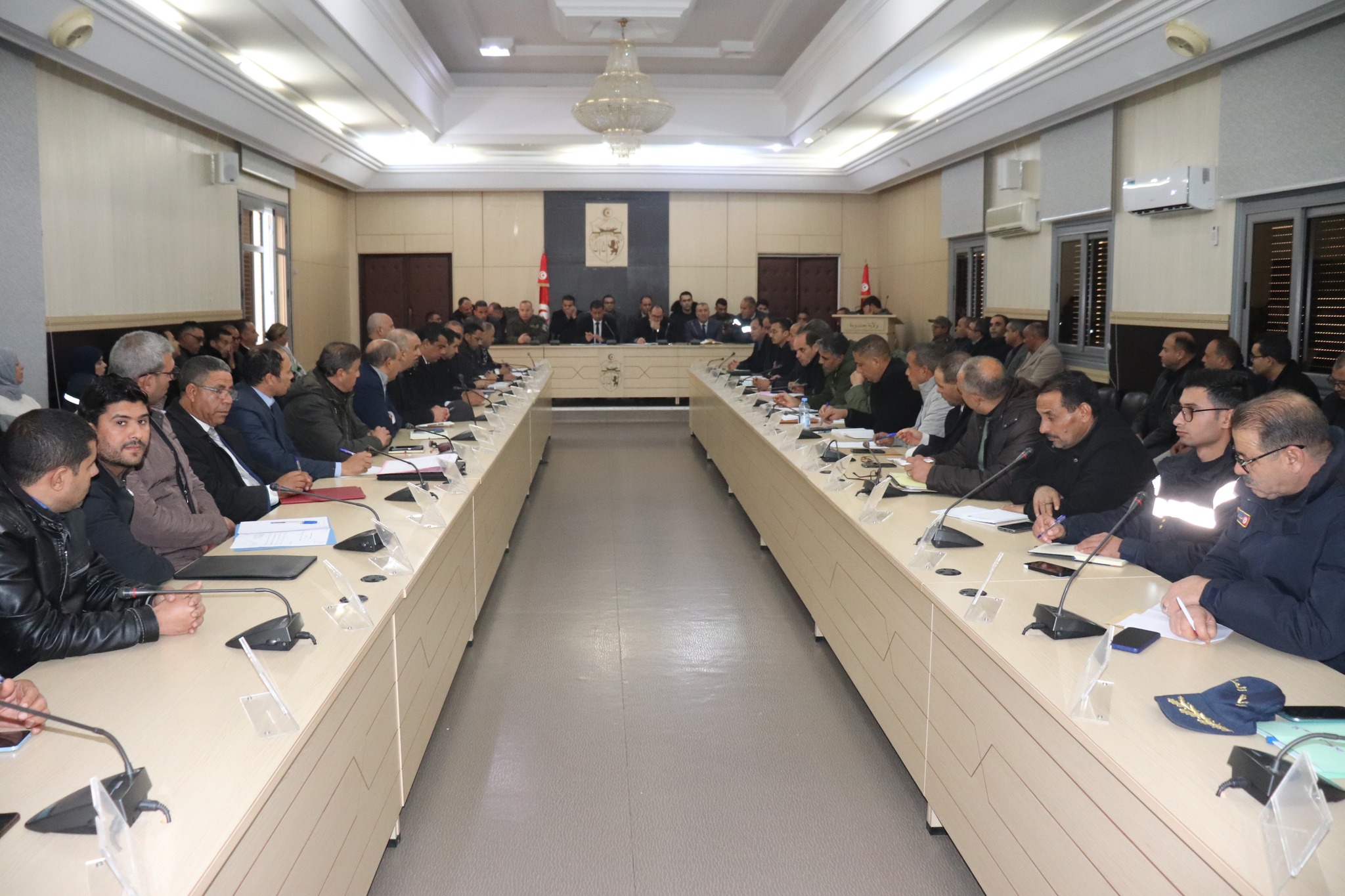  جندوبة: ضبط الاستعدادات للتوقي من مخاطر التغييرات المناخية وتأثيرات موجة البرد