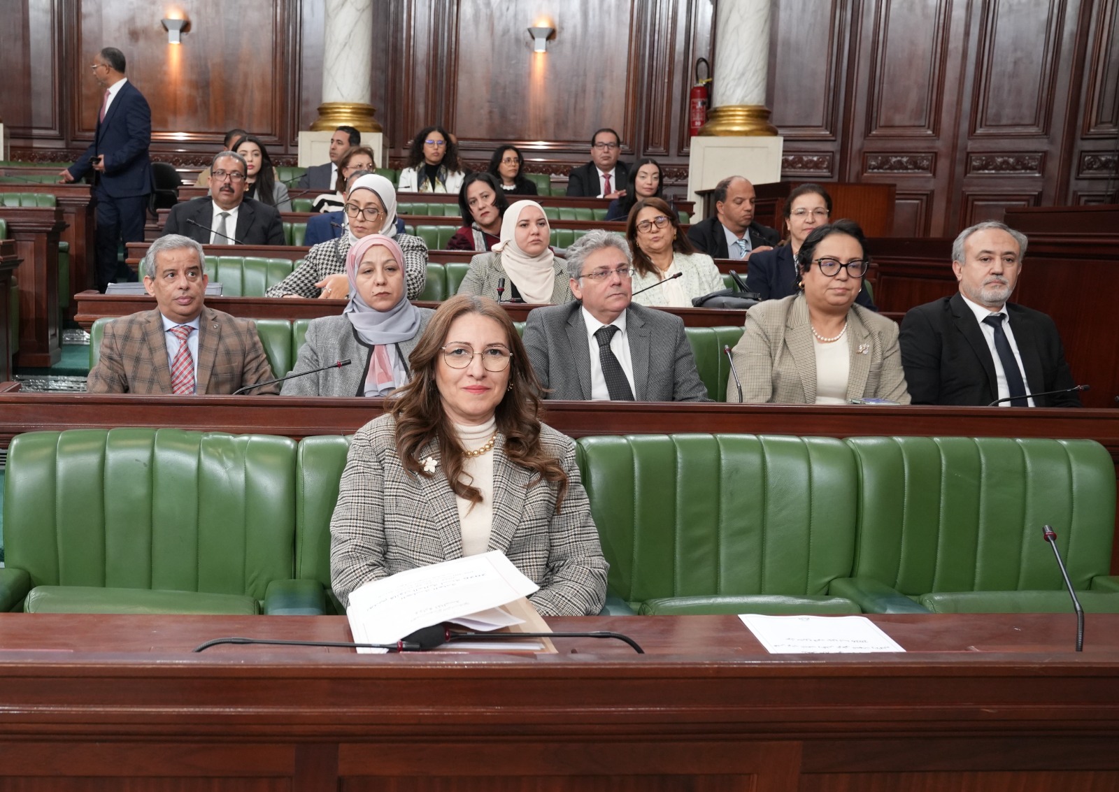 وزيرة المالية: "11 مليار دينار الفارق بين موارد الدولة ونفقاتها سيوفرها البنك المركزي"