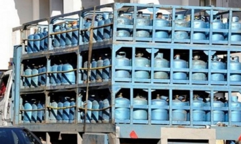 موزعو قوارير الغاز المنزلي بالجملة يهددون بتعليق نشاطهم ويطالبون بصرف مستحاقتهم المالية المتوقفة منذ اكثر من سنتين