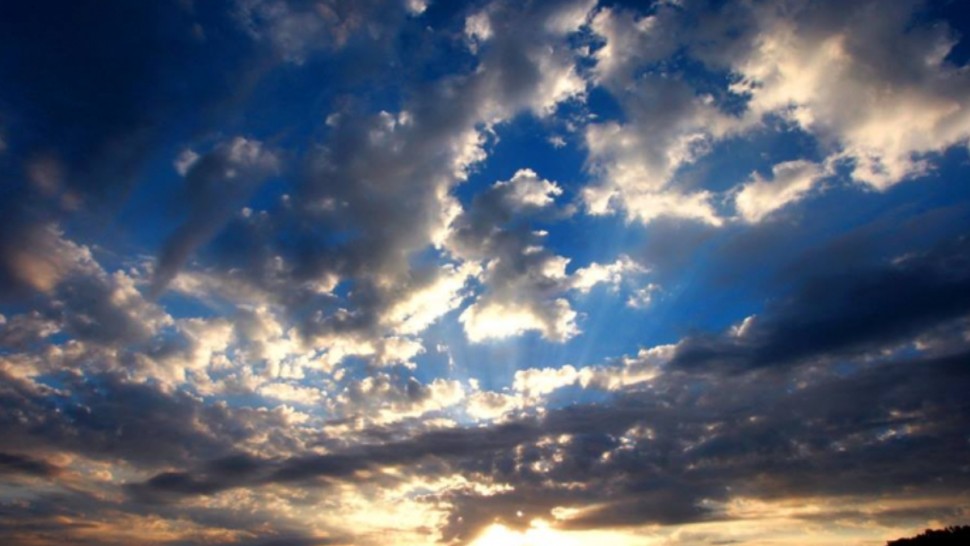 سحب عابرة بأغلب المناطق 